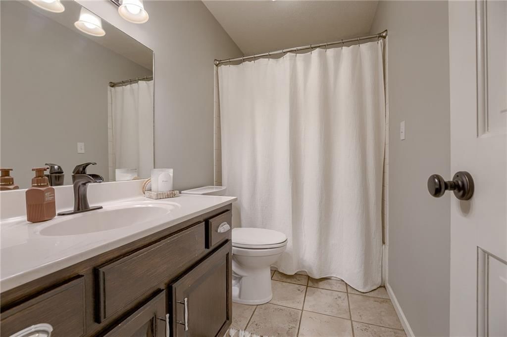 1913 SW Cherokee Strip N/A — photo 25