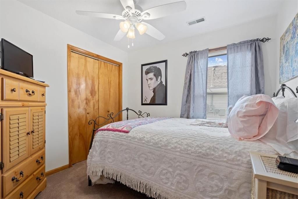 2904 Easton Street — photo 11