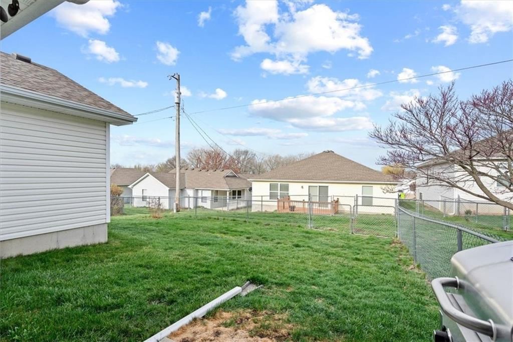 2904 Easton Street — photo 16