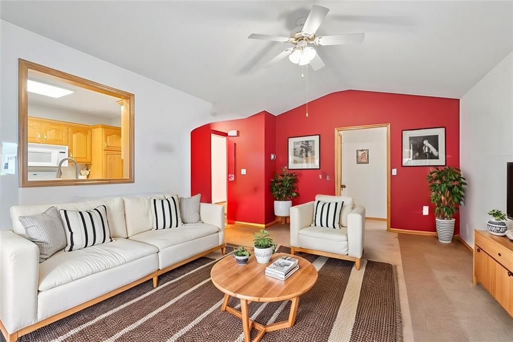 2904 Easton Street — photo 3