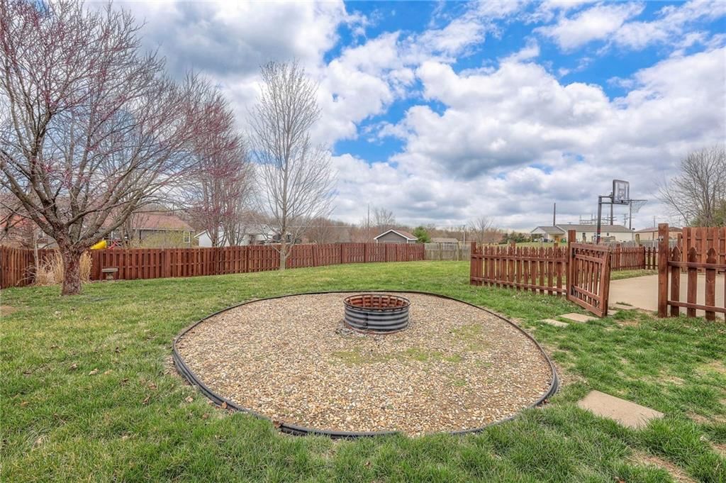 15445 NW 137th Street — photo 35