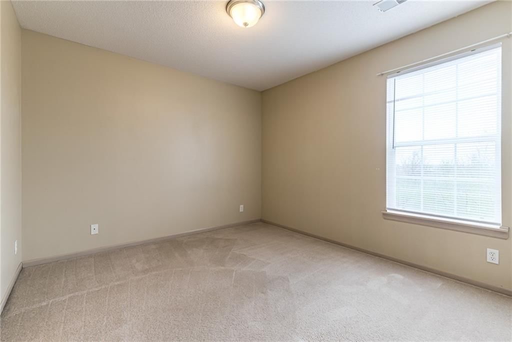4637 NE 83rd Terrace — photo 32