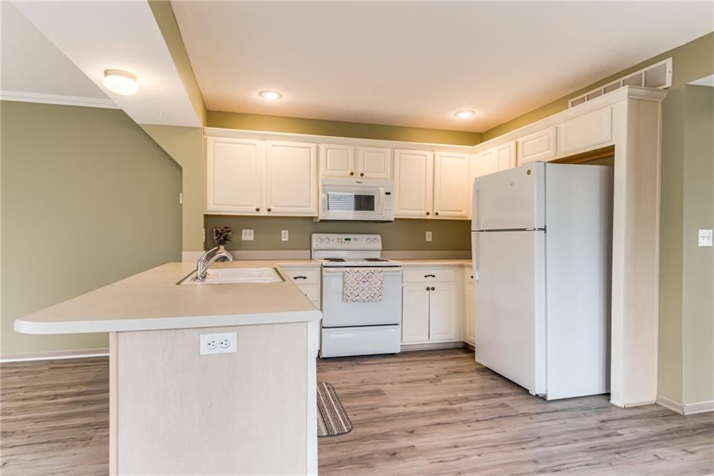 4637 NE 83rd Terrace — photo 7