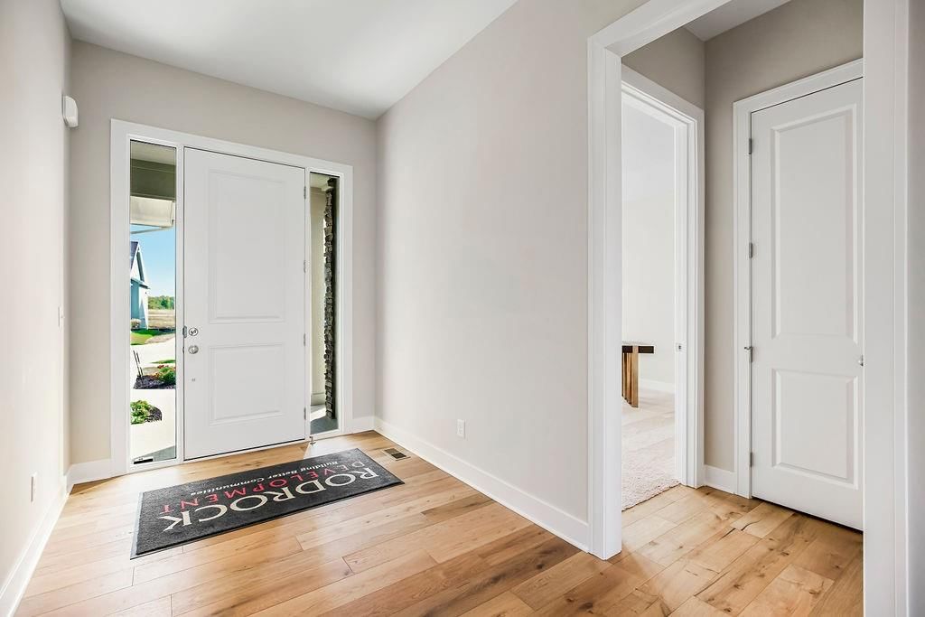 16976 S Bradley Drive — photo 3