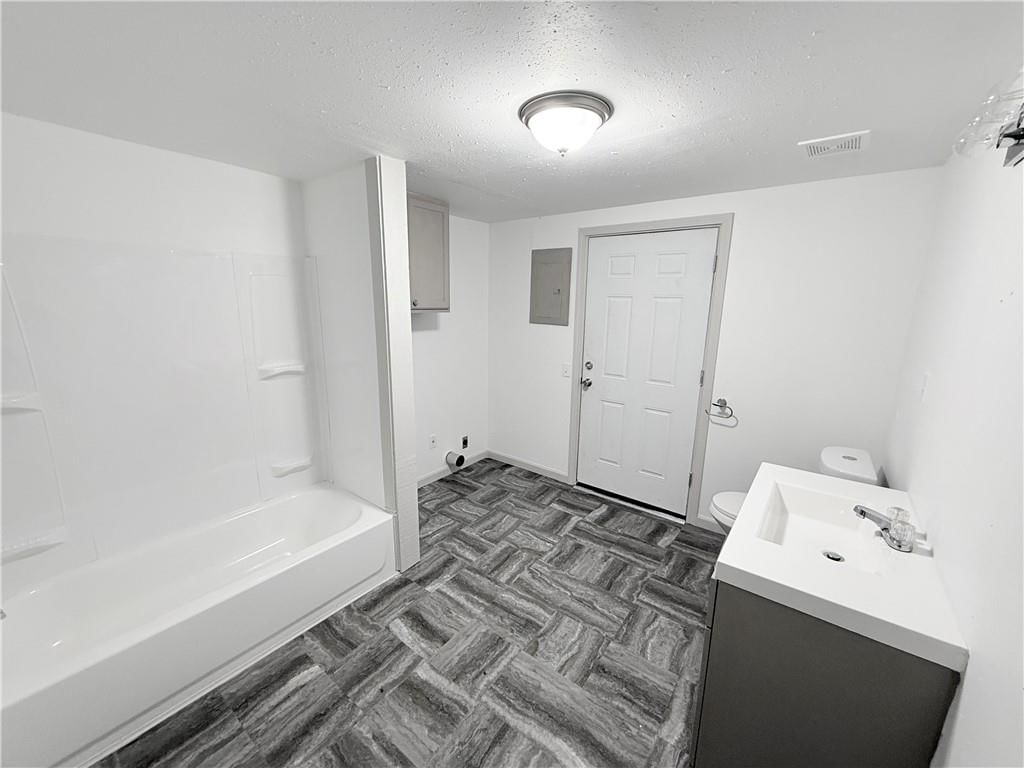 2825 North Boulevard Street — photo 6
