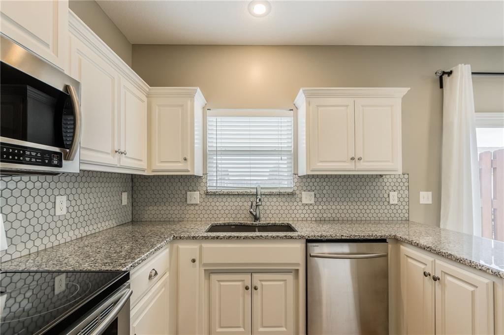 12713 Walker Avenue — photo 12