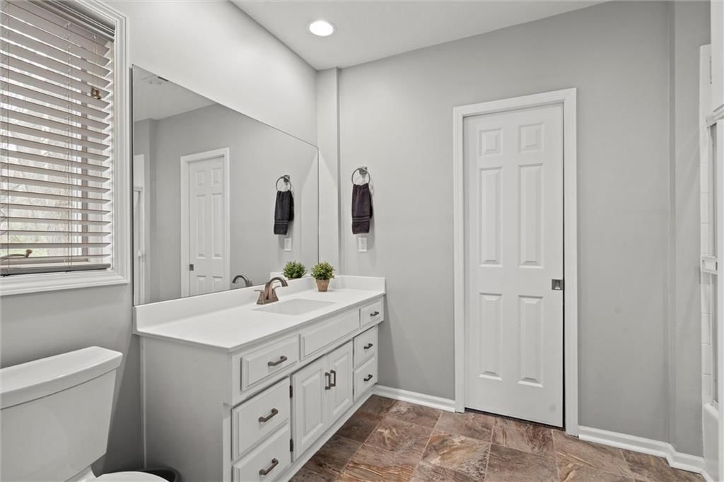 1018 Wildbriar Drive — photo 32