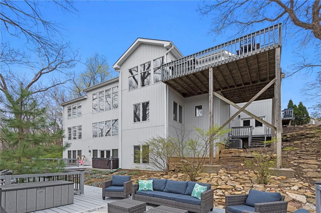 1018 Wildbriar Drive — photo 48