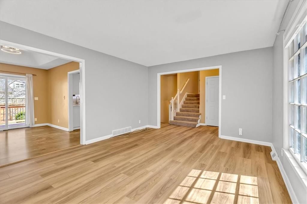 1420 E Sunvale Drive — photo 8