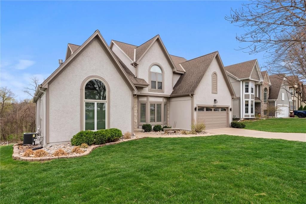 8533 Candlelight Lane — photo 3