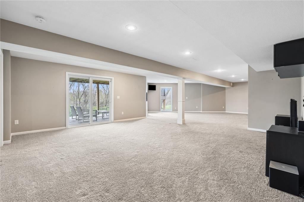 8533 Candlelight Lane — photo 41