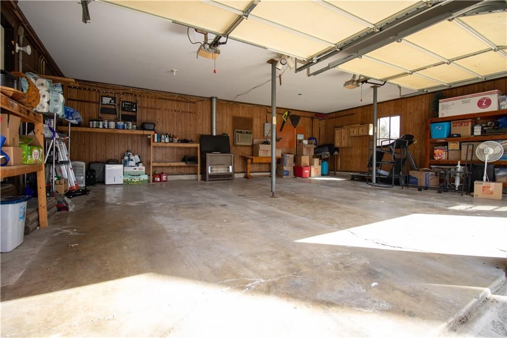 508 Oak Street W — photo 25