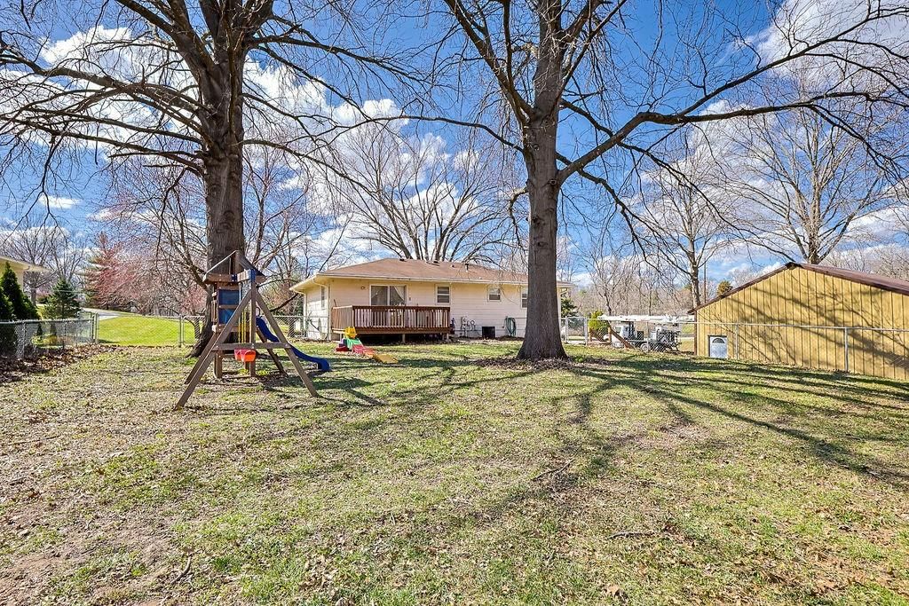 2717 Ajax Road — photo 32