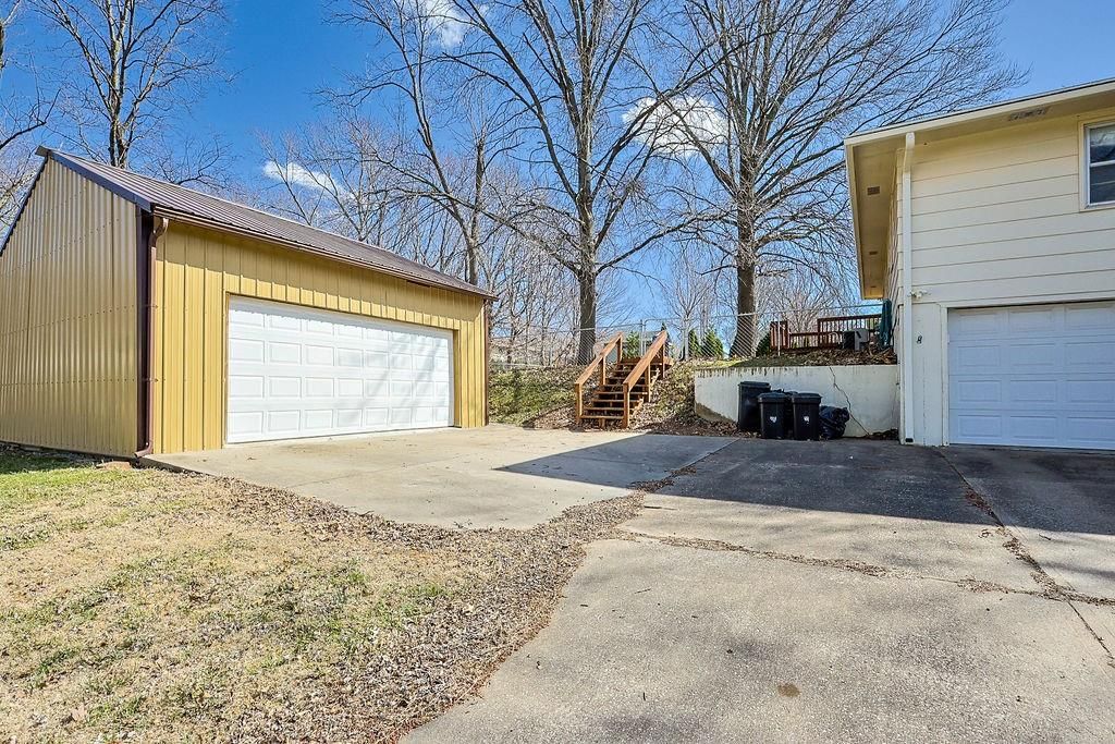 2717 Ajax Road — photo 34