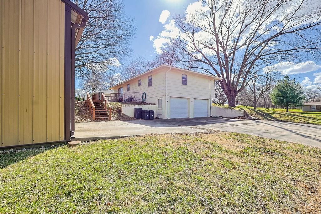 2717 Ajax Road — photo 36