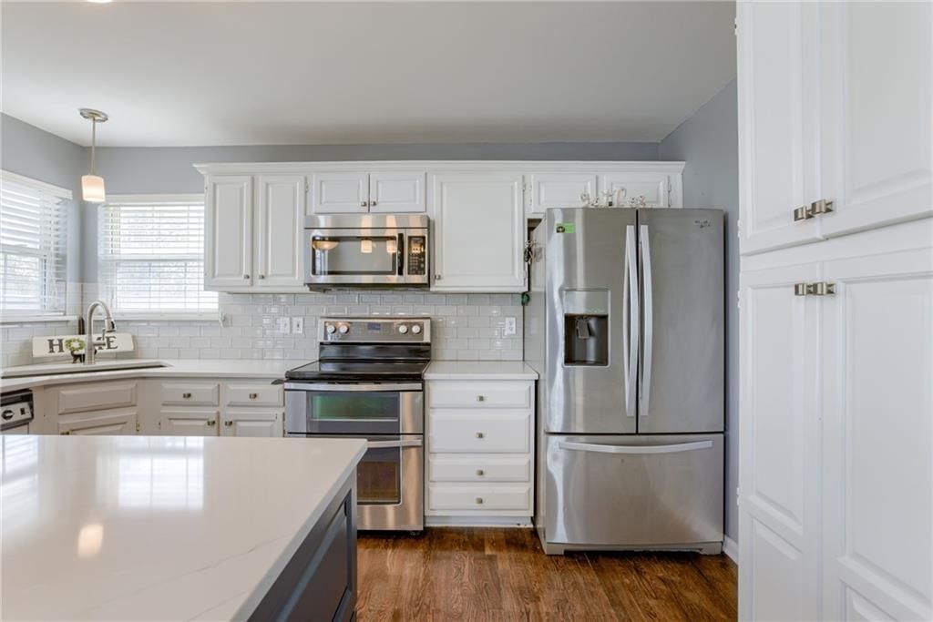 133 N Highland Drive — photo 11
