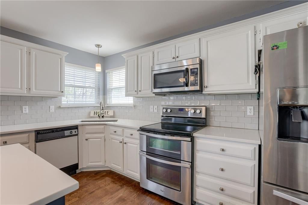133 N Highland Drive — photo 12