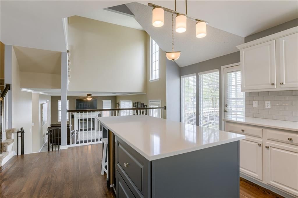 133 N Highland Drive — photo 14