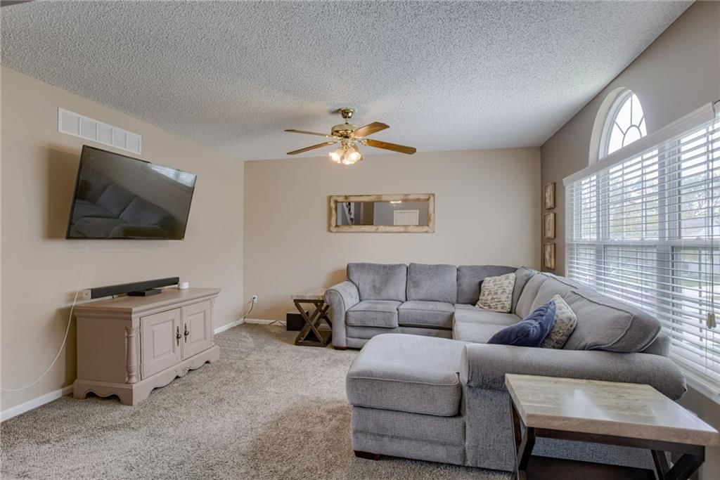 133 N Highland Drive — photo 5