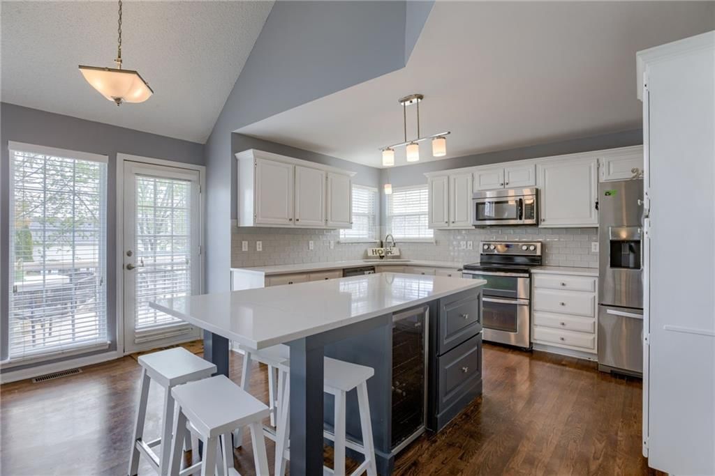 133 N Highland Drive — photo 9