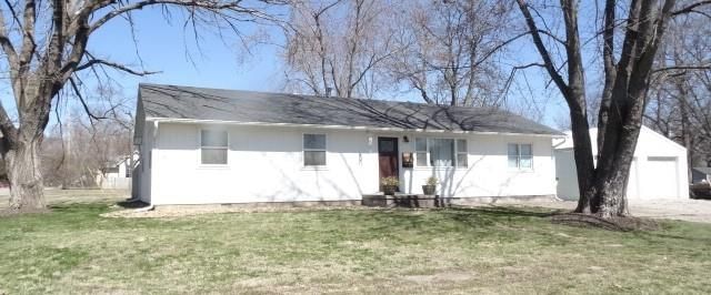 1000 E Walnut Street — photo 2