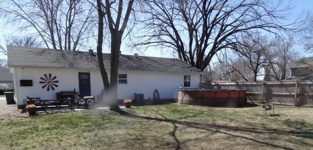 1000 E Walnut Street — photo 17