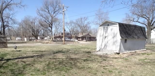 1000 E Walnut Street — photo 18