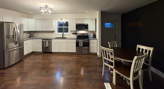 1000 E Walnut Street — photo 4
