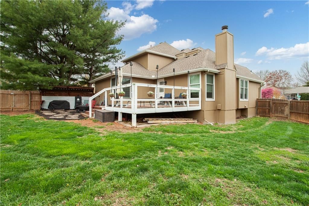 1115 NE Deerbrook Terrace — photo 7