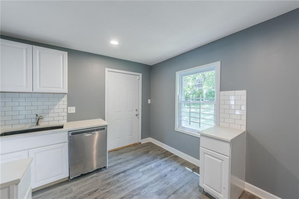 1804 Elmwood Avenue — photo 11