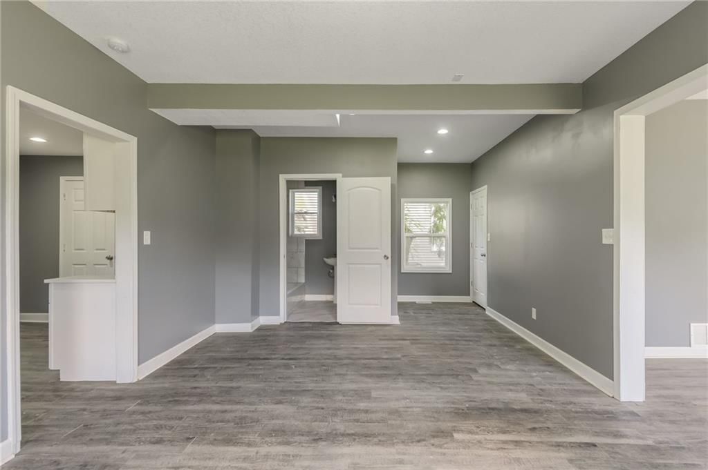 1804 Elmwood Avenue — photo 7