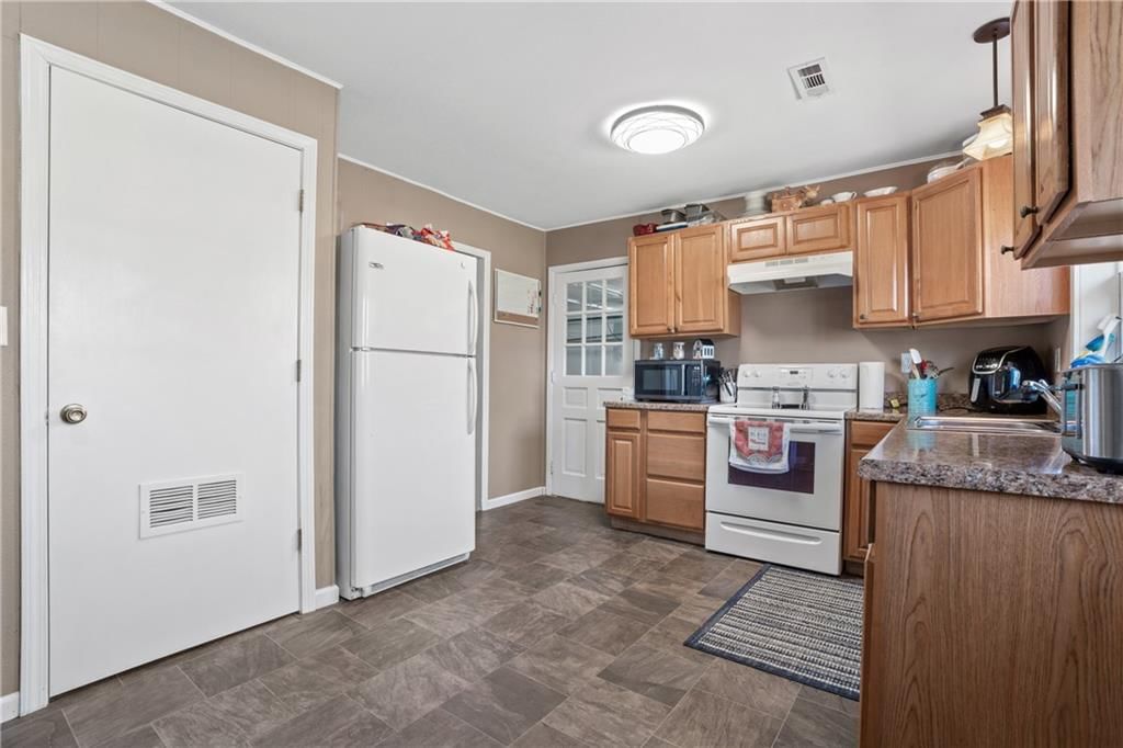 706 W Clay Street — photo 12