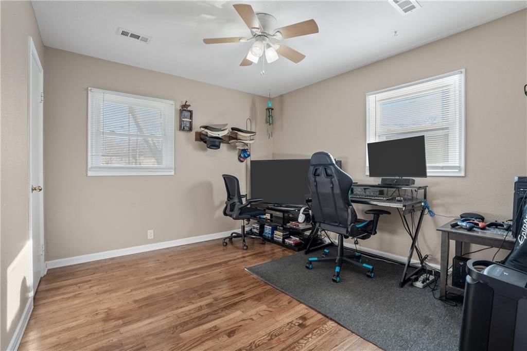 706 W Clay Street — photo 21