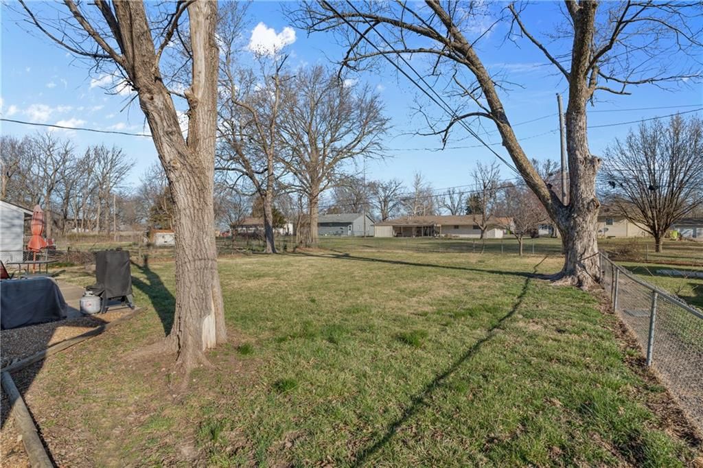 706 W Clay Street — photo 24