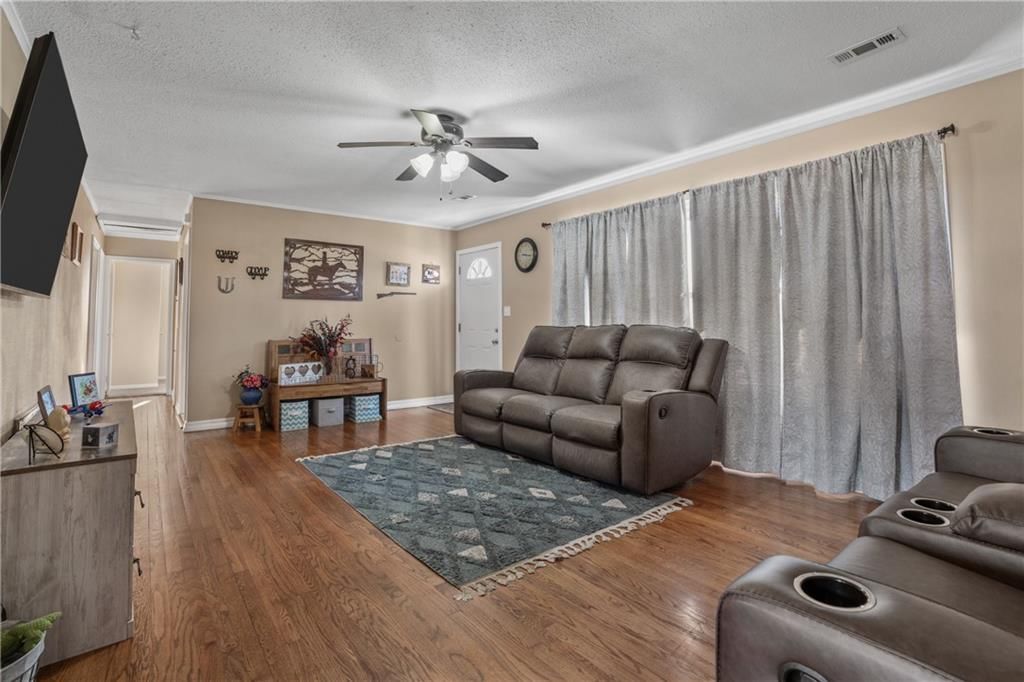 706 W Clay Street — photo 4