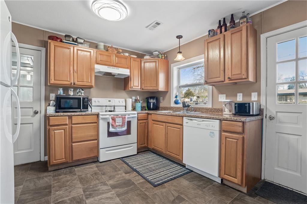 706 W Clay Street — photo 10