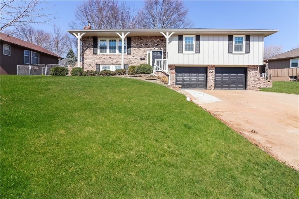 3022 S Kendall Drive — photo 2