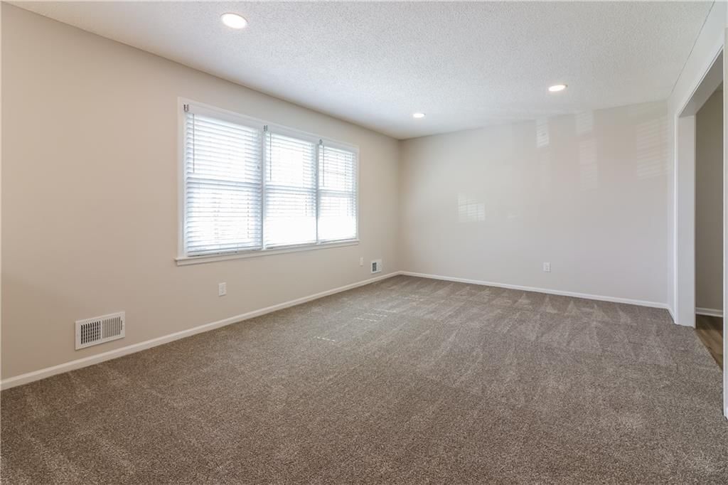 3022 S Kendall Drive — photo 3