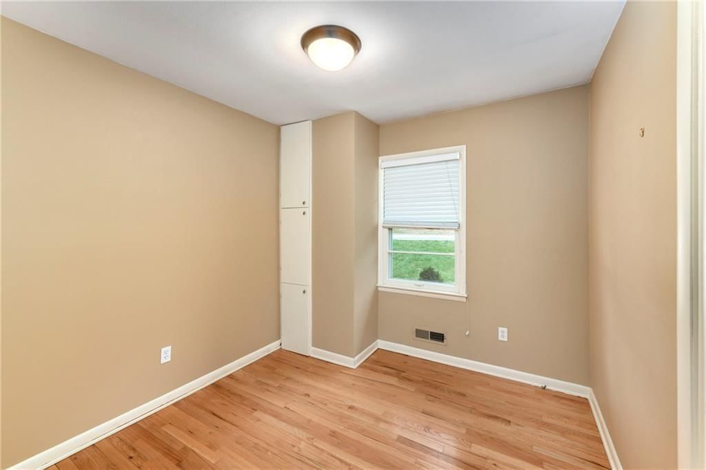 8821 W 70th Street — photo 13