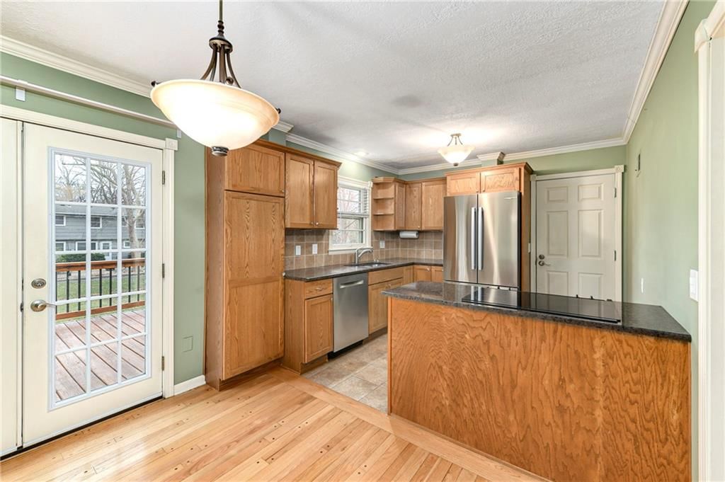 8821 W 70th Street — photo 9