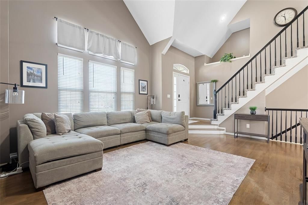 16437 W 158th Terrace — photo 6
