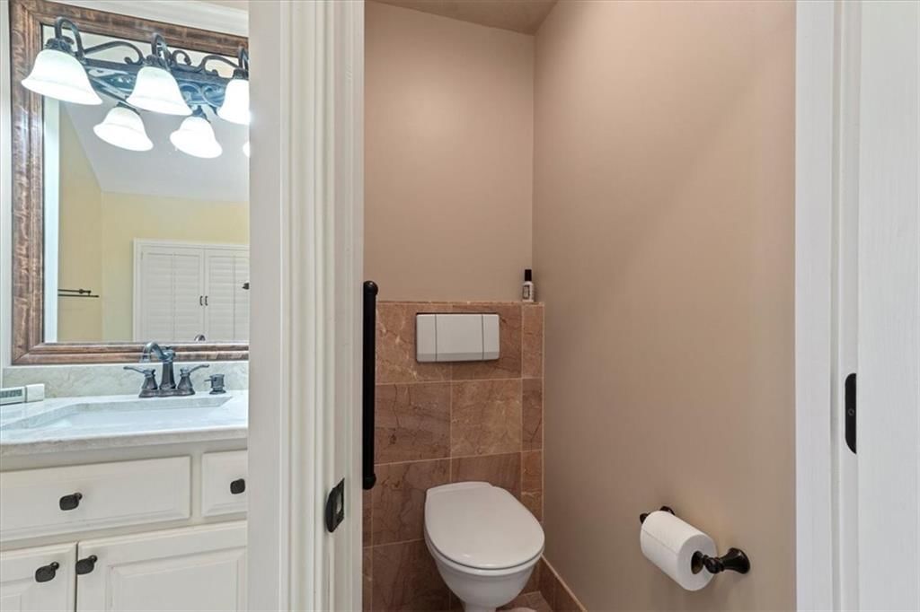 712 NE Plumbrook Place — photo 26
