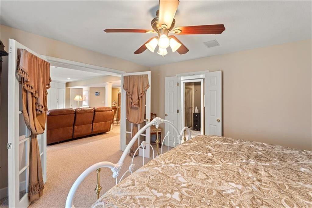 712 NE Plumbrook Place — photo 33