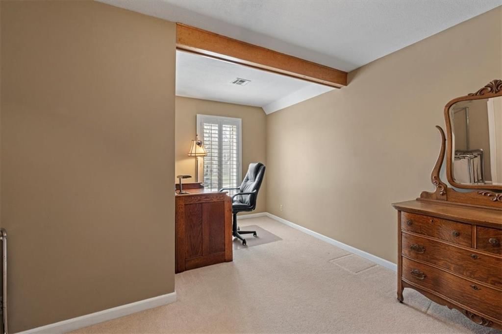 712 NE Plumbrook Place — photo 36