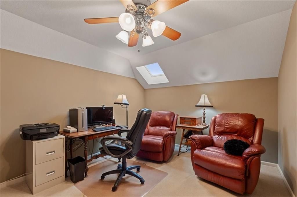712 NE Plumbrook Place — photo 41