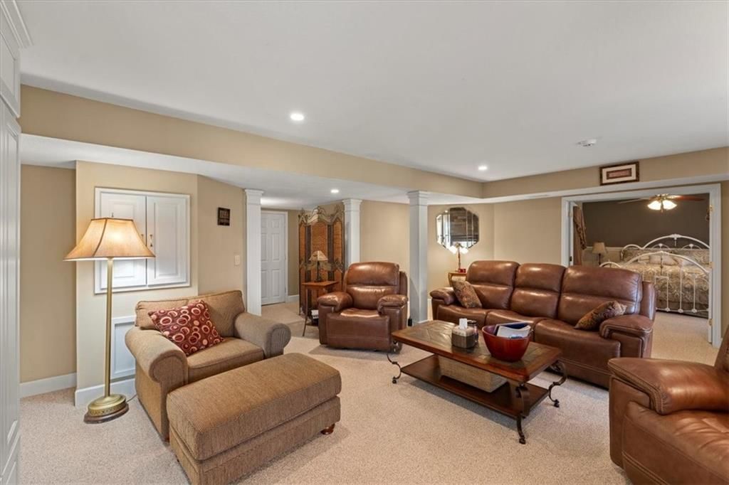 712 NE Plumbrook Place — photo 48