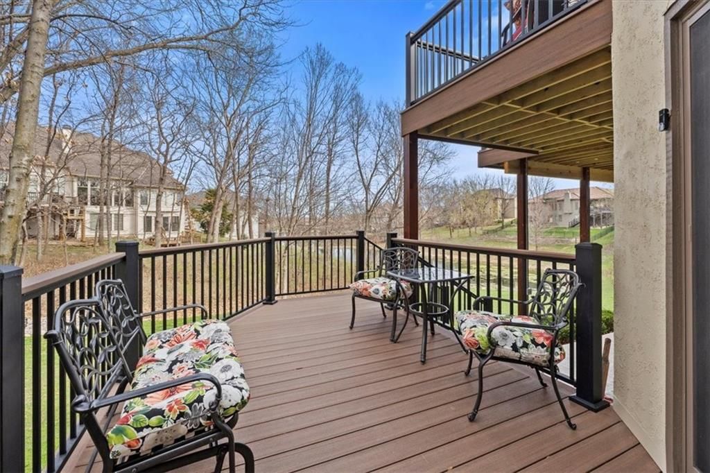 712 NE Plumbrook Place — photo 50