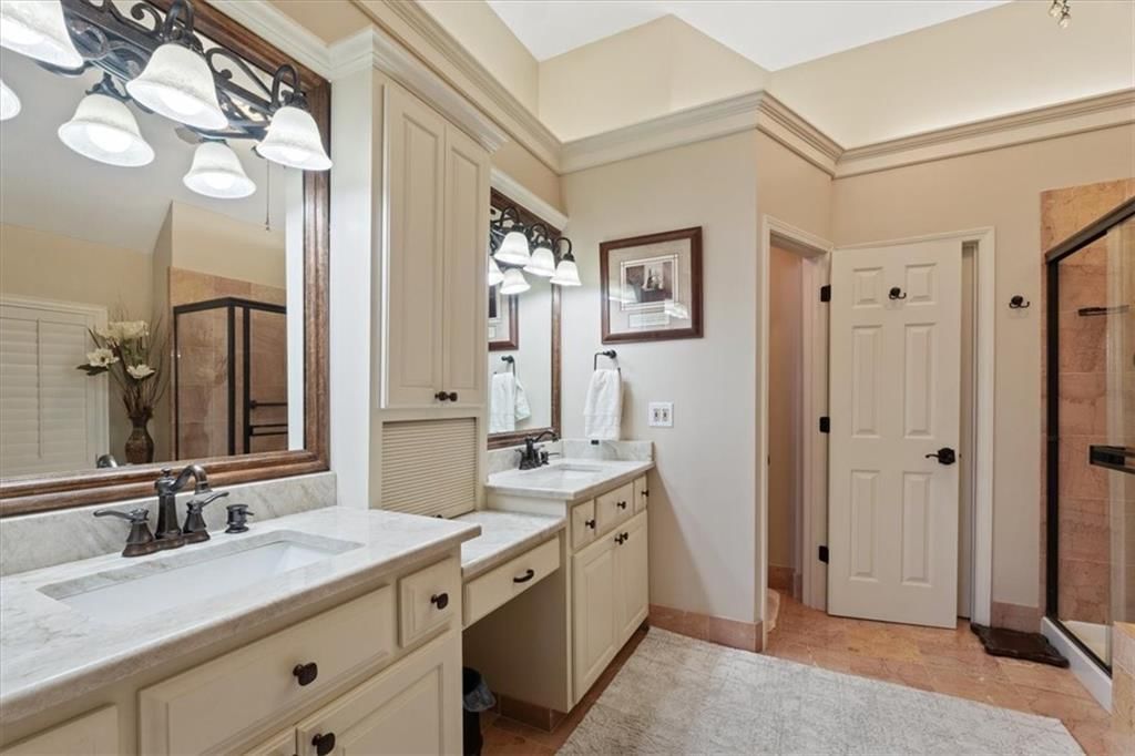 712 NE Plumbrook Place — photo 6