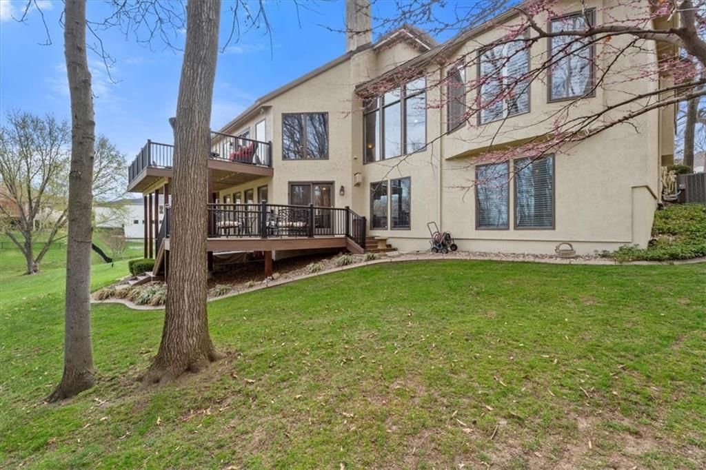 712 NE Plumbrook Place — photo 56
