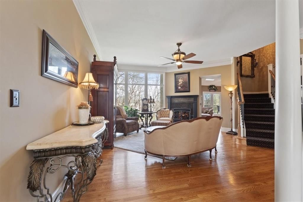 712 NE Plumbrook Place — photo 8